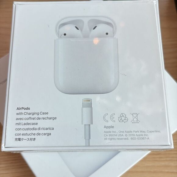 Apple AirPods Pro 2nd generation Brand New in Sealed box Model A2032 A2031 A1602 - Picture 4 of 4
